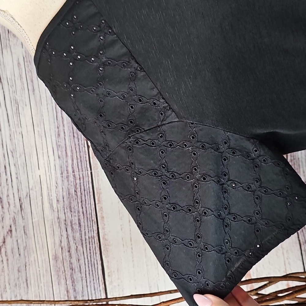 CASLON BLACK EYELET SHORT SLEEVE PULLOVER TOP - Picture 3 of 13